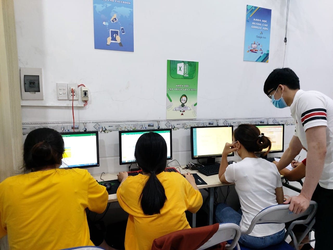 luyện thi MOS ở Bình Dương