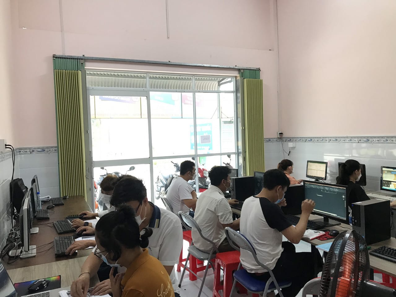học vi tính ở Hóc Môn