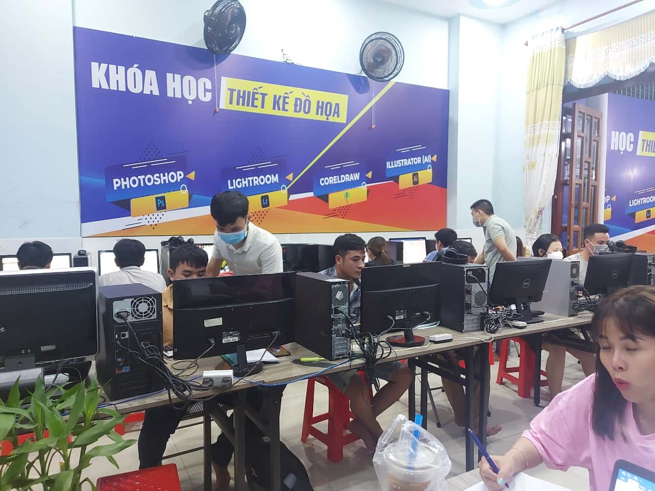 Khóa học Photoshop ở Phường Gia Định