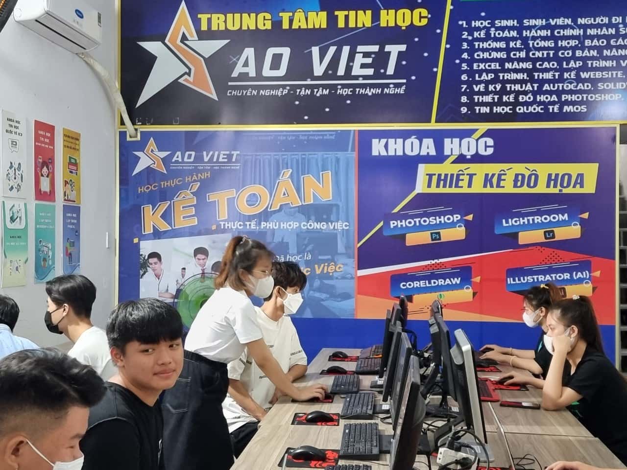 Giáo viên dạy thiết kế đồ họa tại Bình Dương