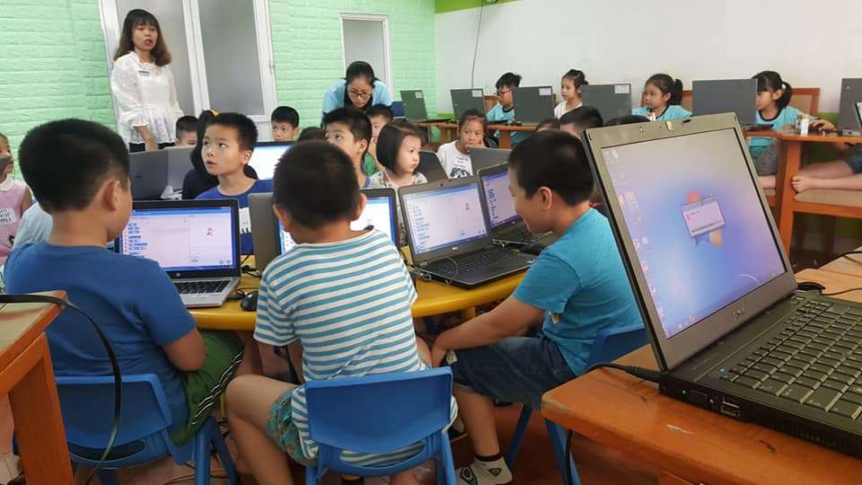 hình ảnh đào tạo lập trình cho trẻ em tại Thủ Dầu Một