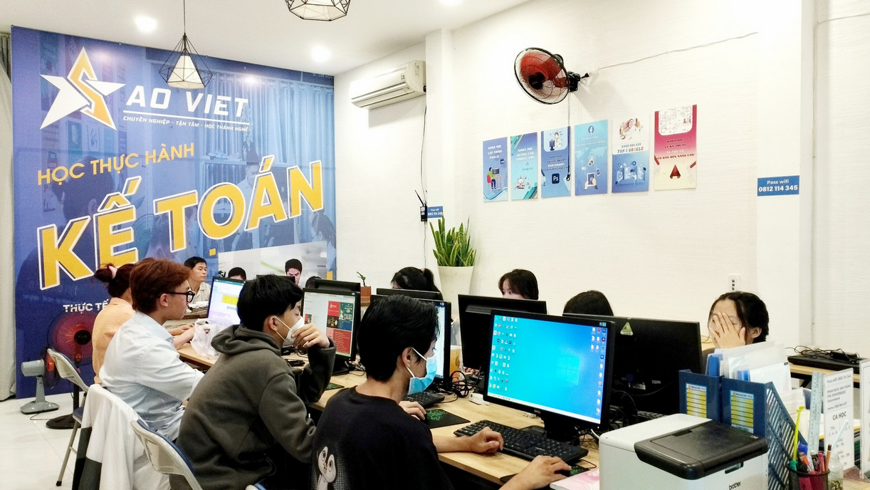 học kế toán