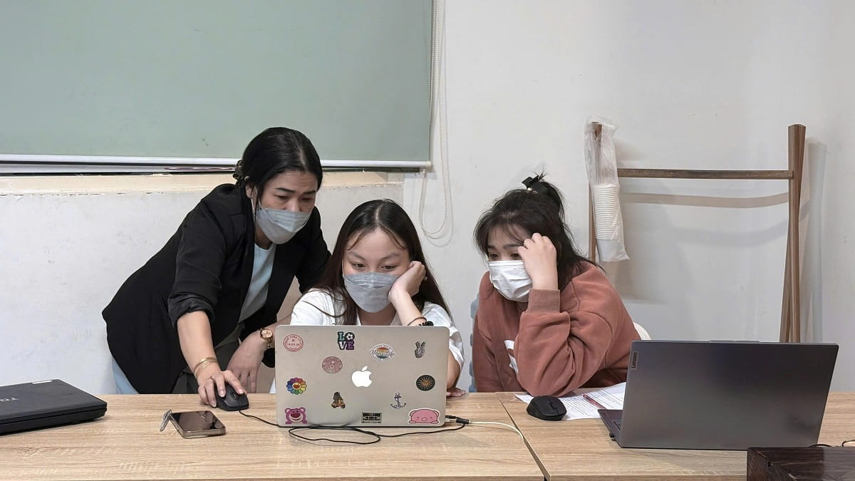 Gia sư dạy kèm sử dụng máy tính tại nhà